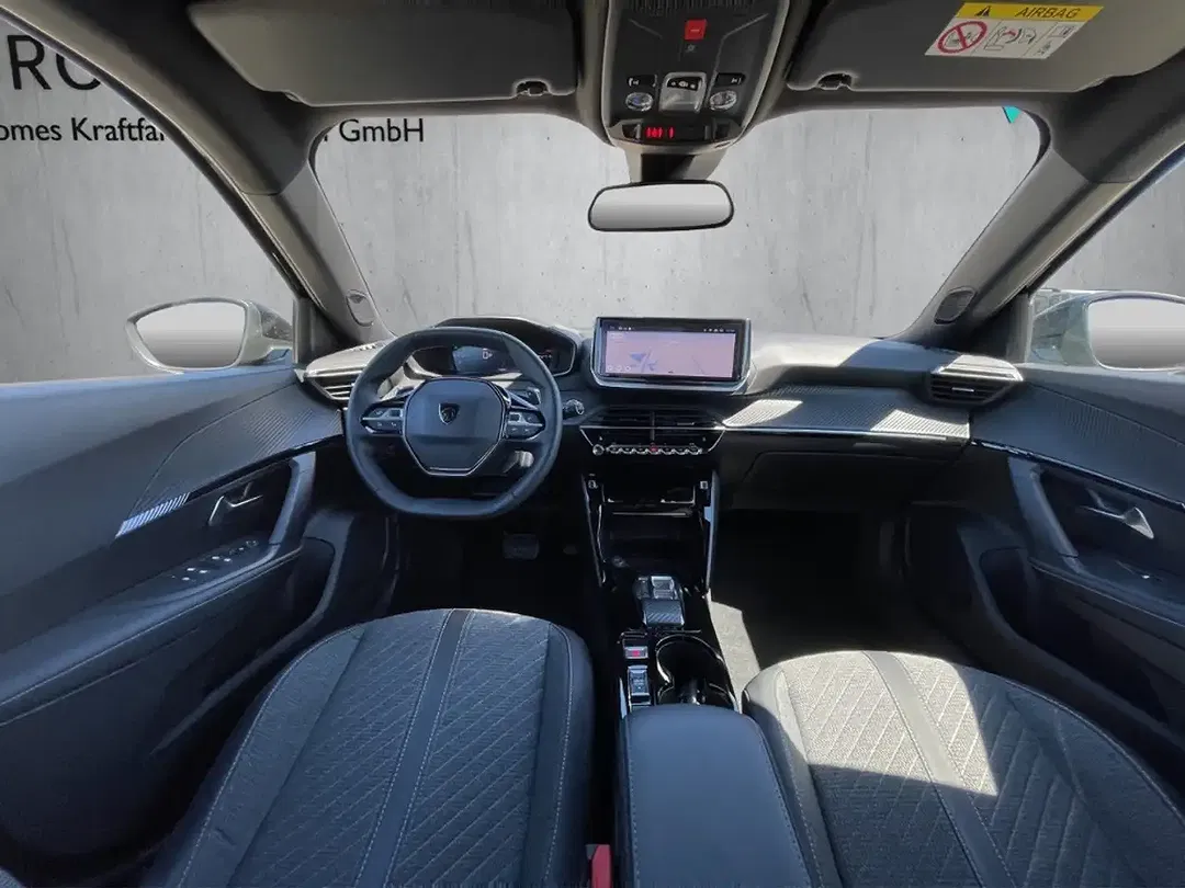 Peugeot 2008 130 PureTech EAT8 Allure - Thumbnail 12