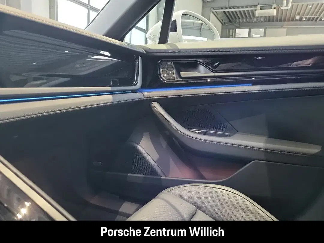 Porsche Panamera E-Hybrid 4 - foto 15