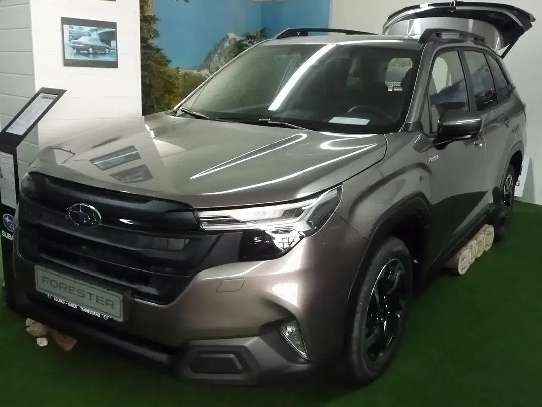 Subaru Forester 2.0 Lineartronic Exclusive - foto 1