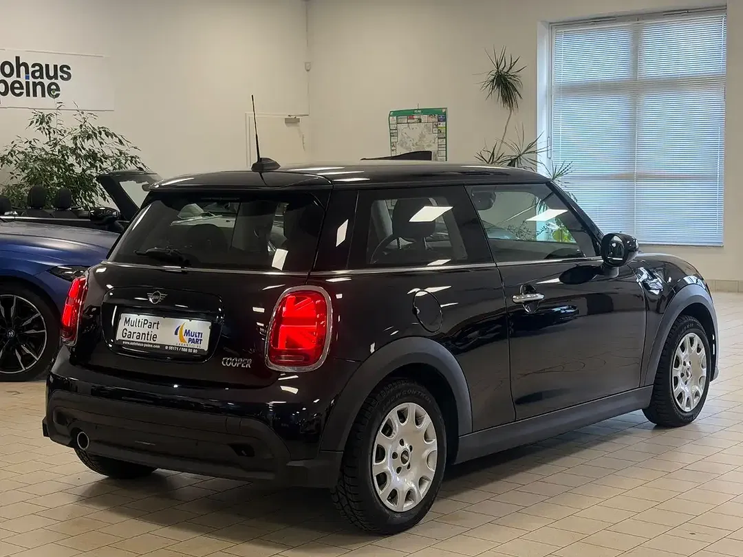 MINI Cooper AUT Essential Trim - Thumbnail 10