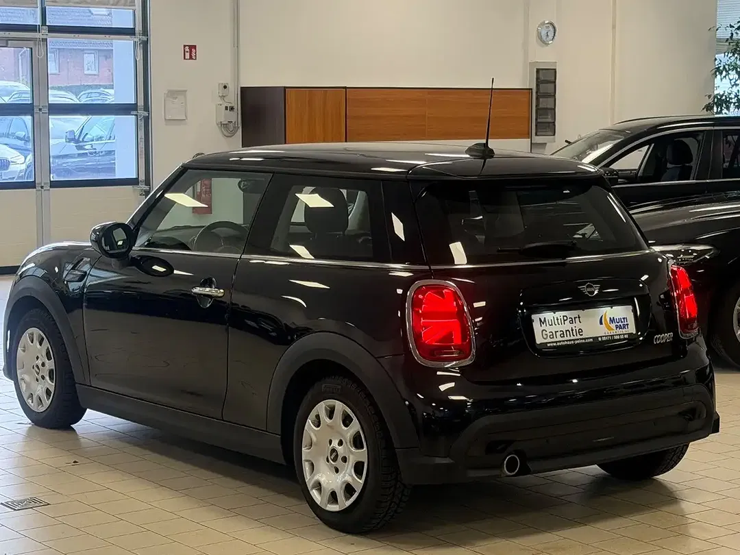 MINI Cooper AUT Essential Trim - Thumbnail 8