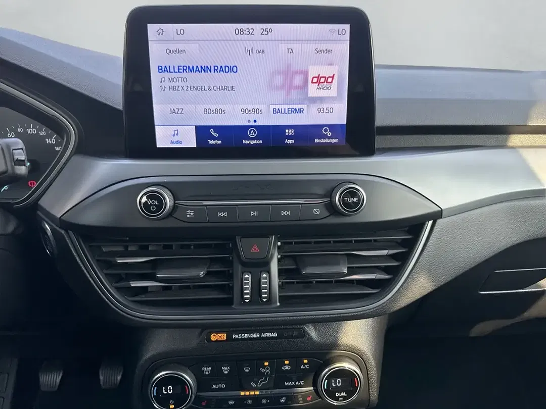 Ford Focus Cool & Connect - Thumbnail 12