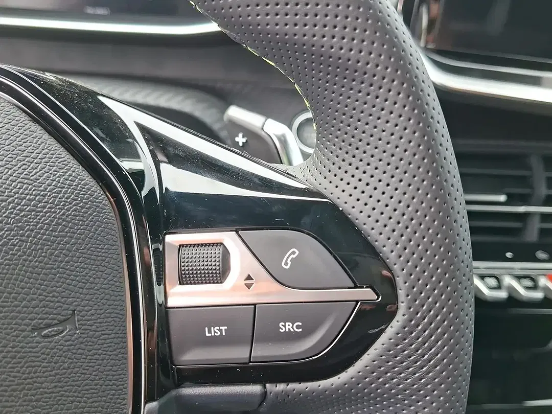 Peugeot 208 110 e-DSC6 Hybrid GT - Thumbnail 15