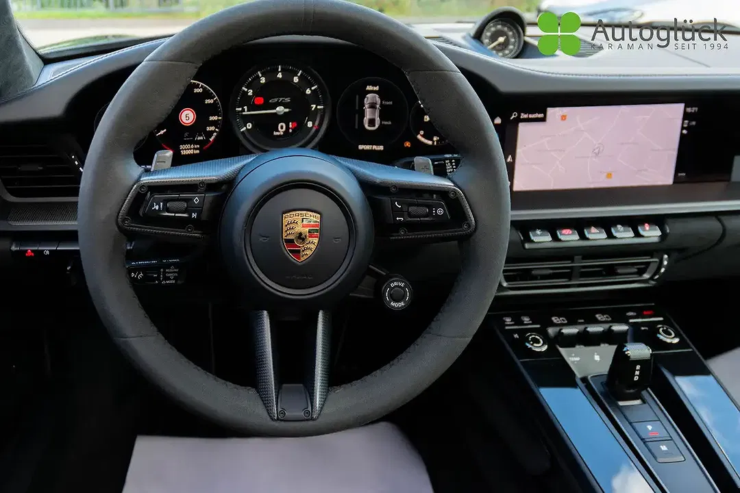 Porsche 911 Carrera 4 GTS - Thumbnail 7