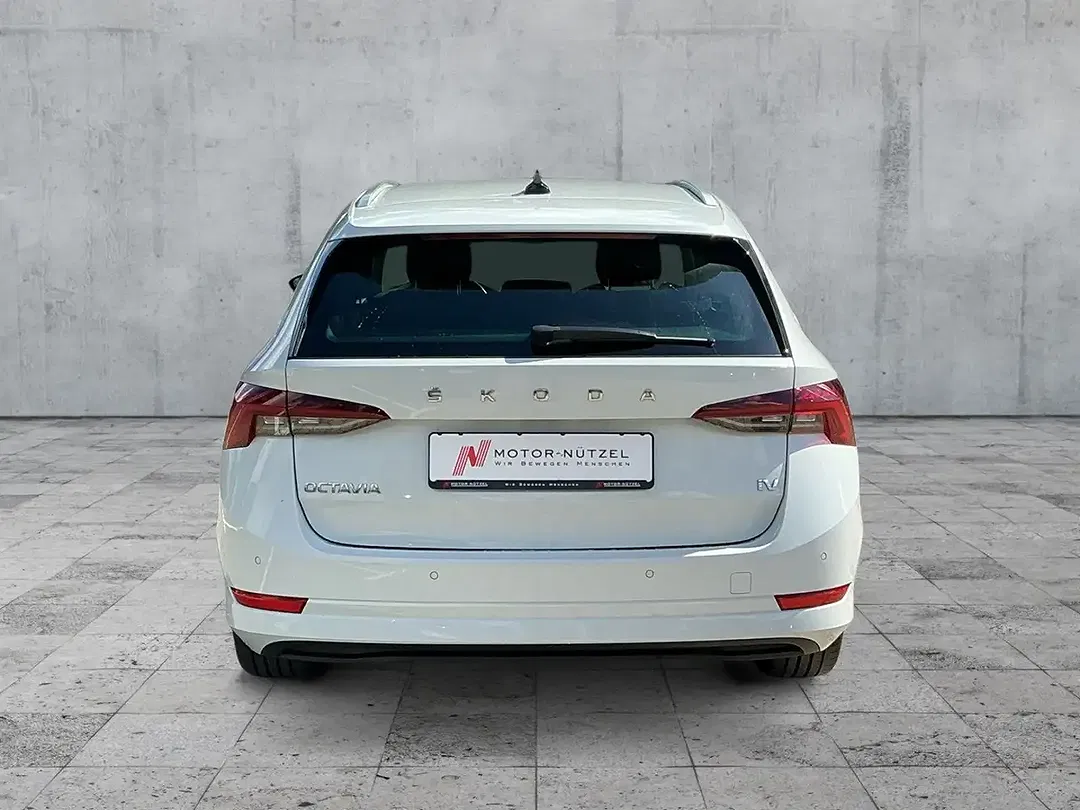 Skoda Octavia iV Combi Style - Thumbnail 4