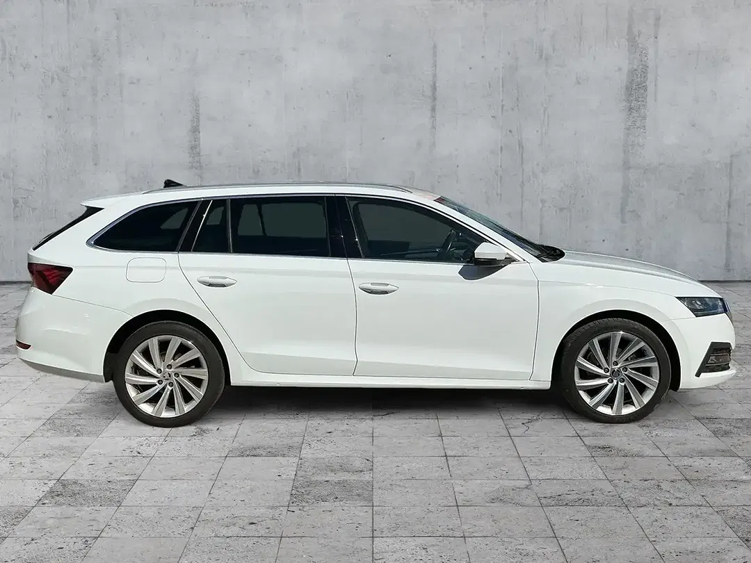Skoda Octavia iV Combi Style - Thumbnail 6