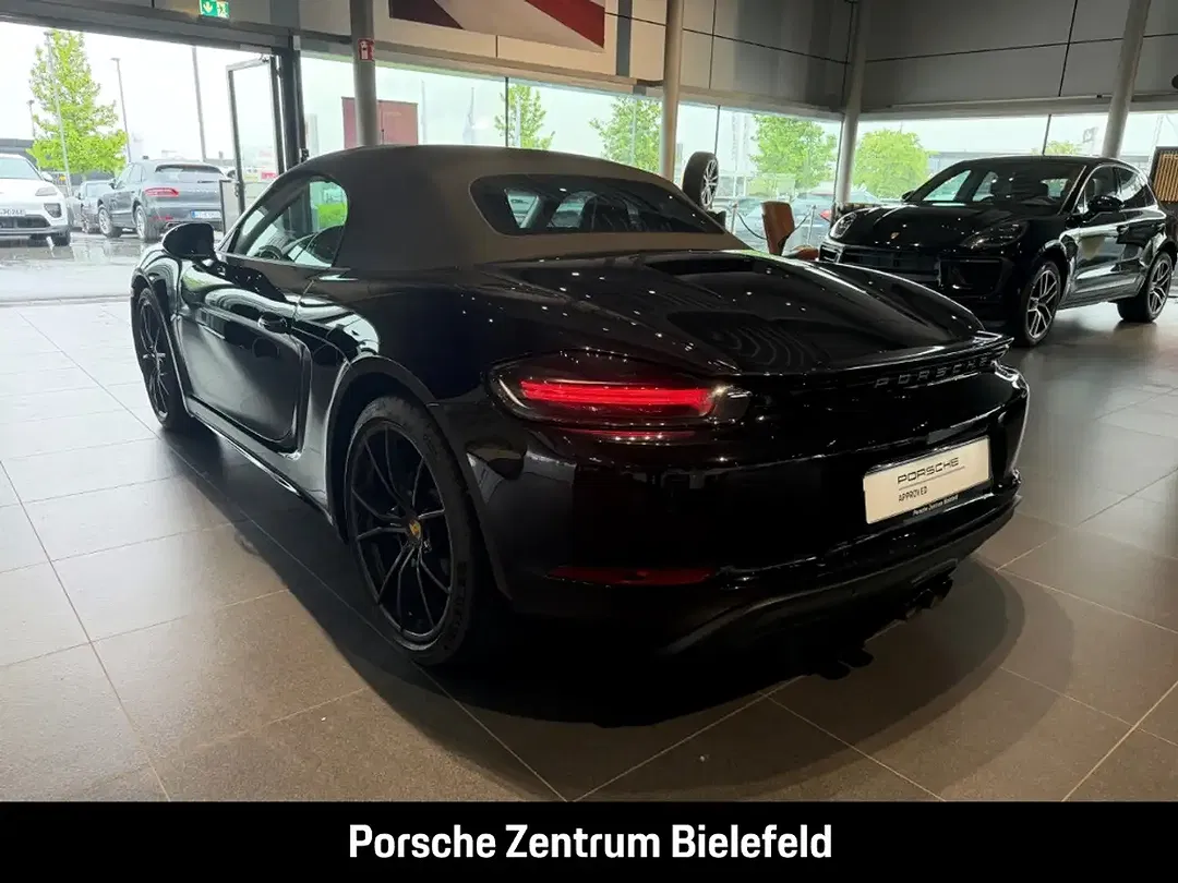 Porsche Boxster - Thumbnail 3
