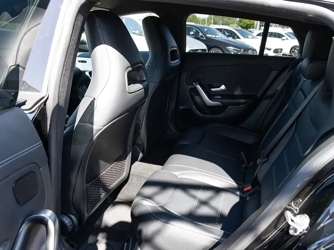 Mercedes-Benz CLA 250 MBUX AMG Line - Thumbnail 4