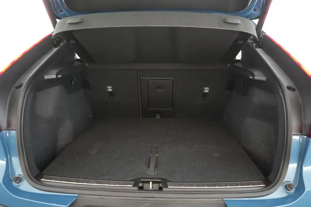 Volvo C40 Recharge Ultimate - Thumbnail 8