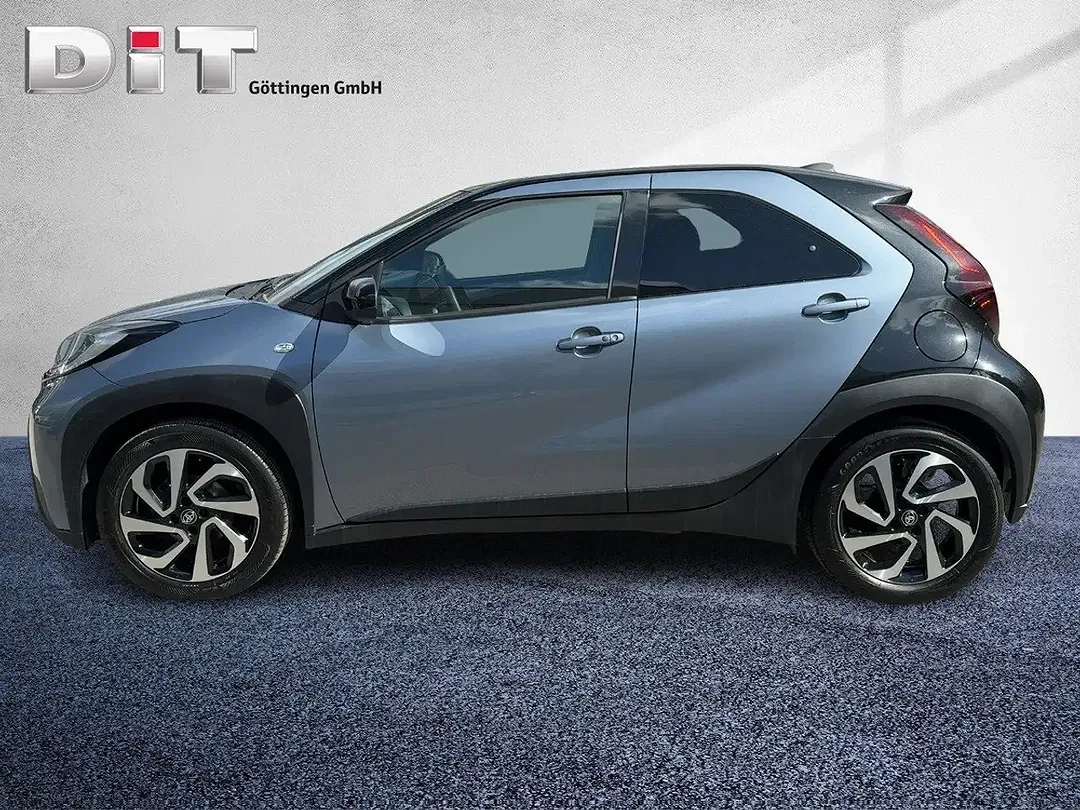 Toyota Aygo - Thumbnail 3