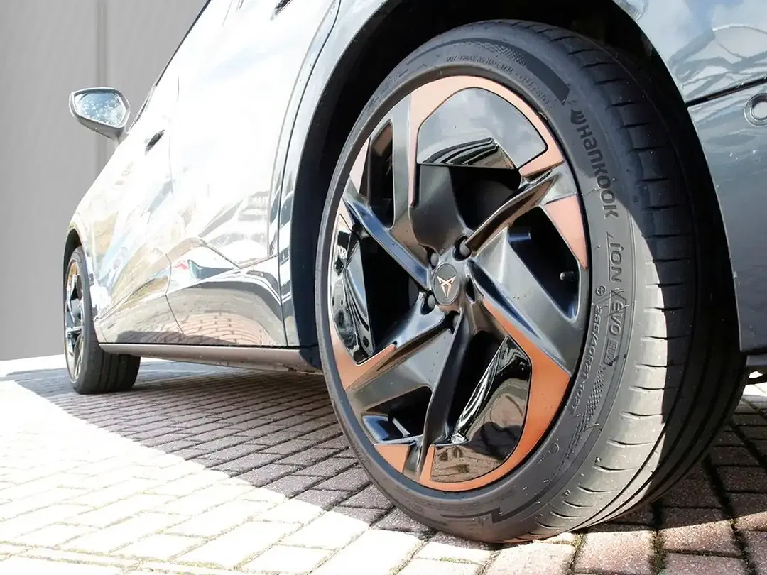 CUPRA Tavascan 4Drive VZ - Thumbnail 5