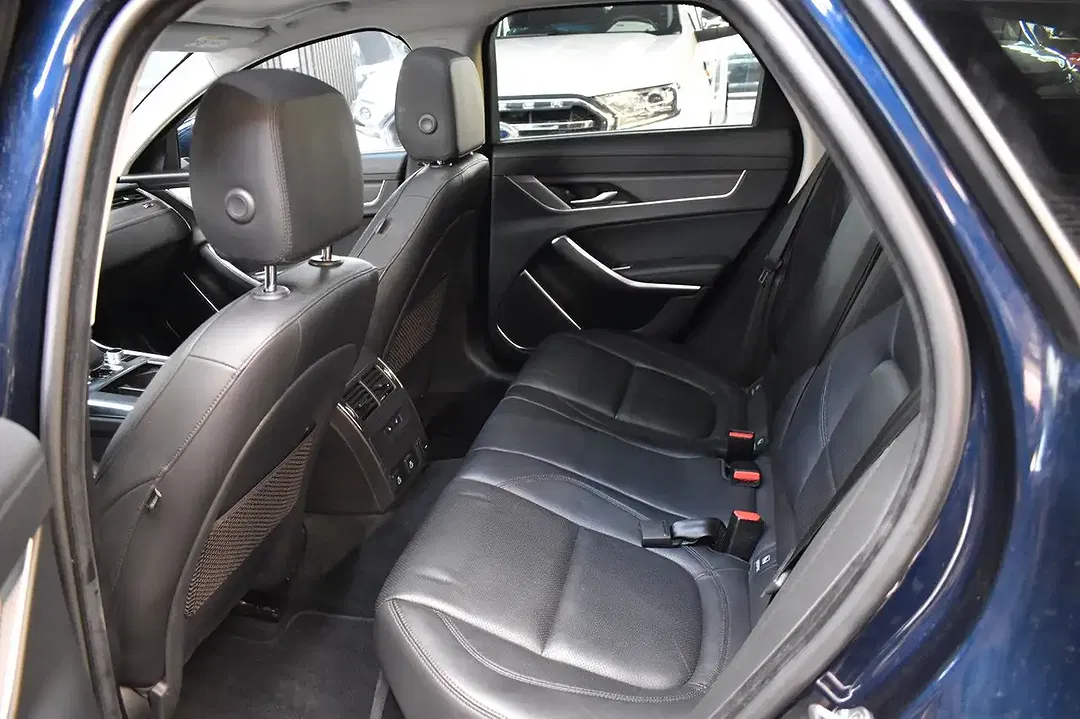 Jaguar XF Sportbrake S - Thumbnail 9