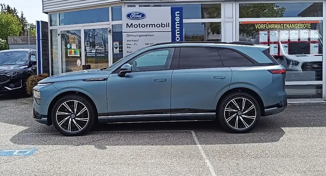 Xpeng G9 AWD Performance - Thumbnail 4
