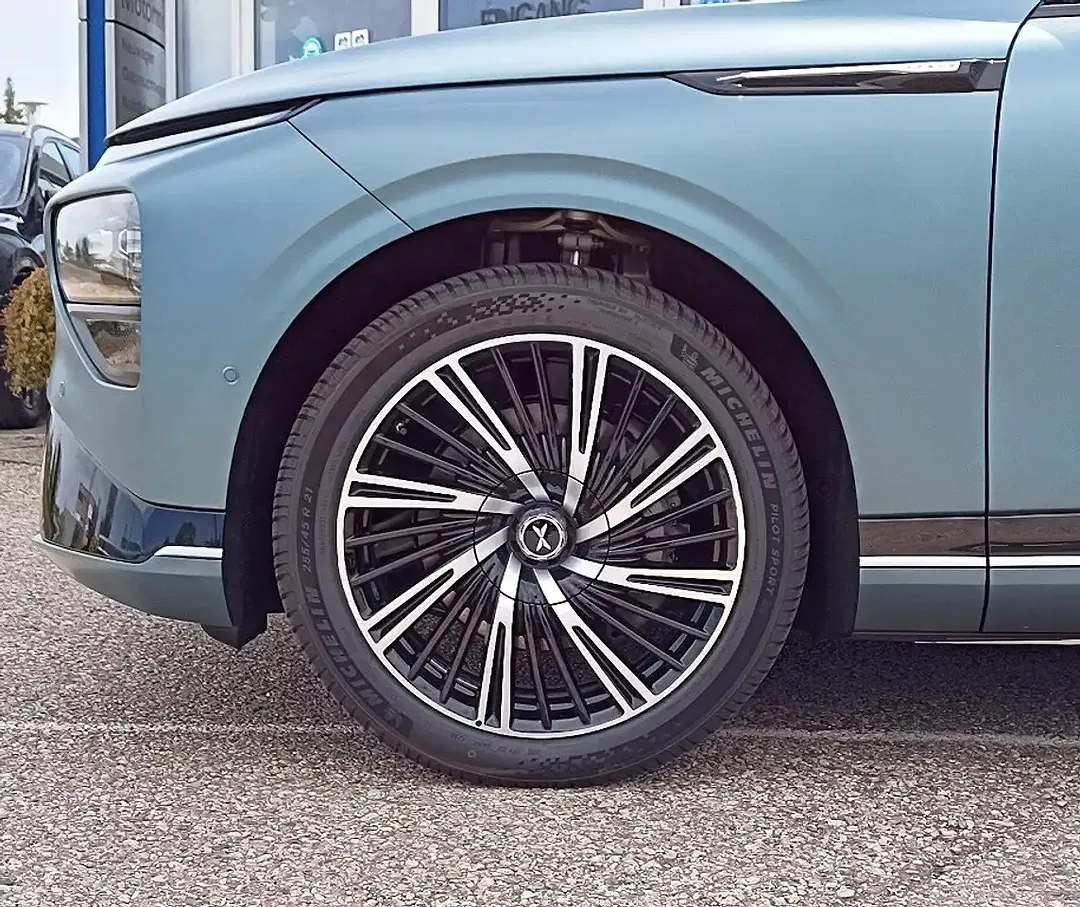 Xpeng G9 AWD Performance - Thumbnail 5