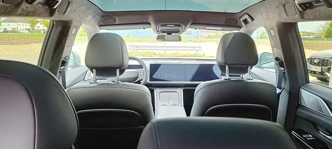 Xpeng G9 AWD Performance - Thumbnail 9