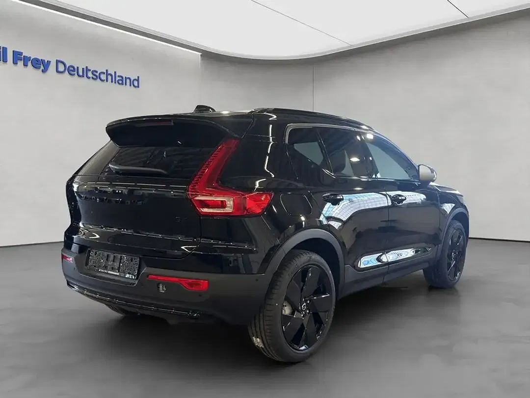 Volvo XC40 B4 Plus Black Edition - Thumbnail 5
