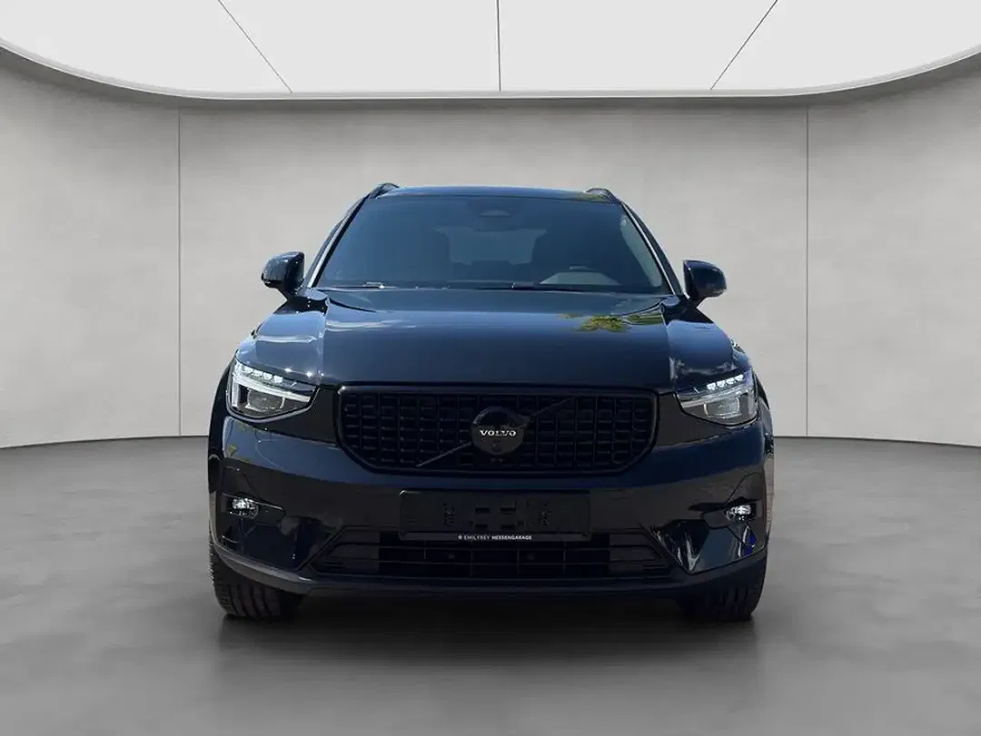 Volvo XC40 B4 Plus Black Edition - Thumbnail 6