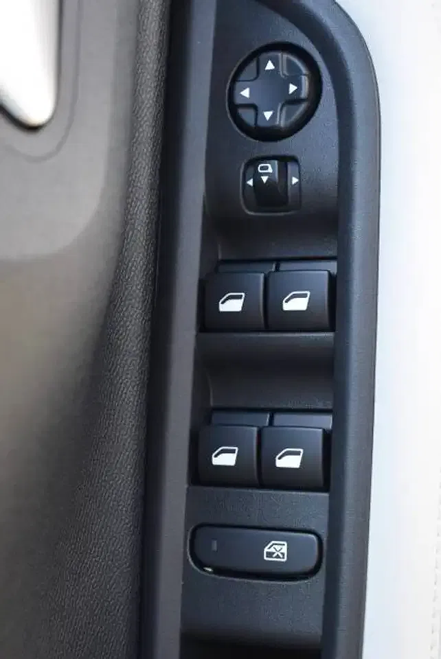 Citroen C3 Aircross Hybrid - Thumbnail 9