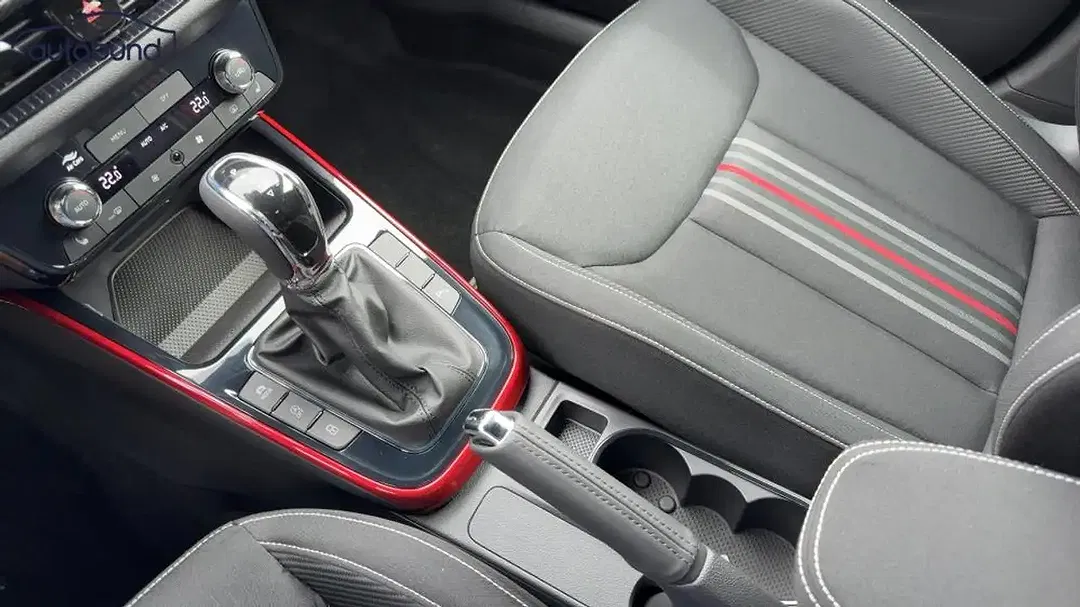 Skoda Fabia 1.0 iV TSI DSG Monte Carlo - Thumbnail 12