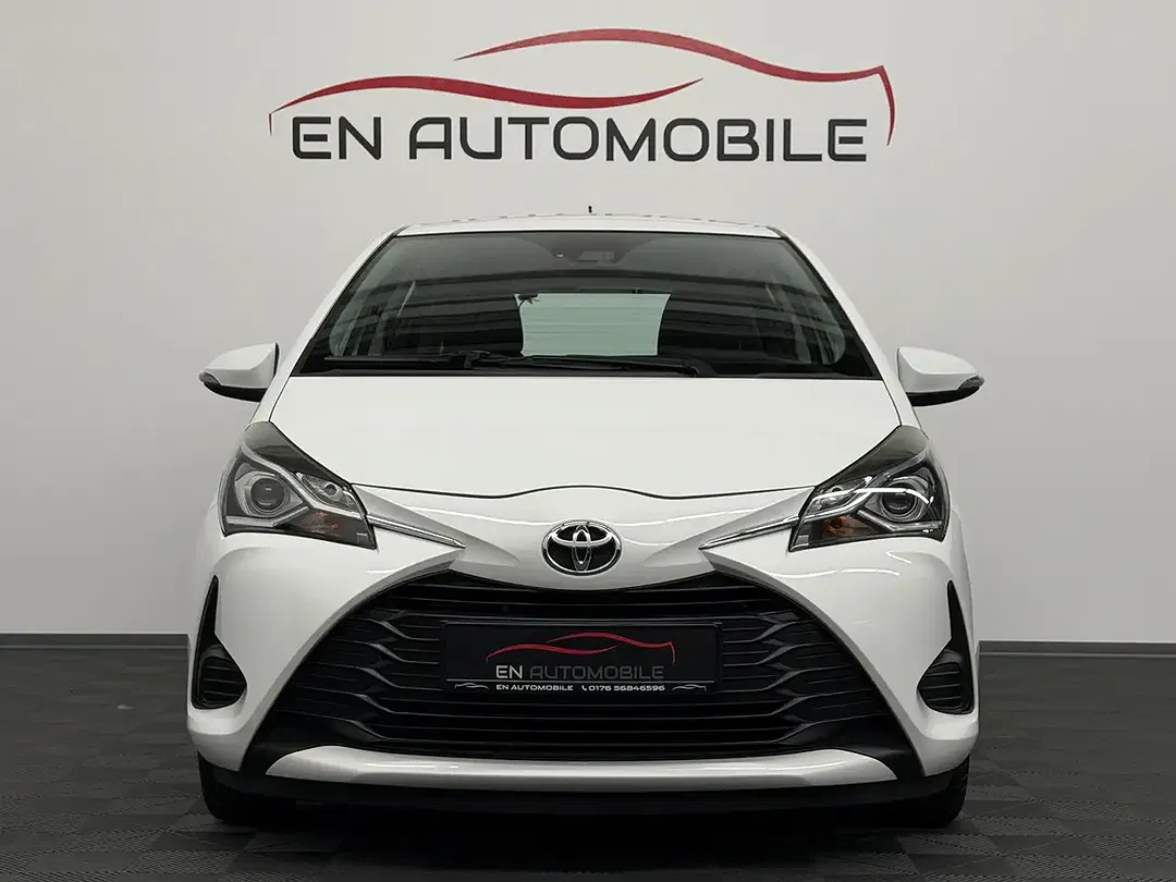 Toyota Yaris - Thumbnail 5
