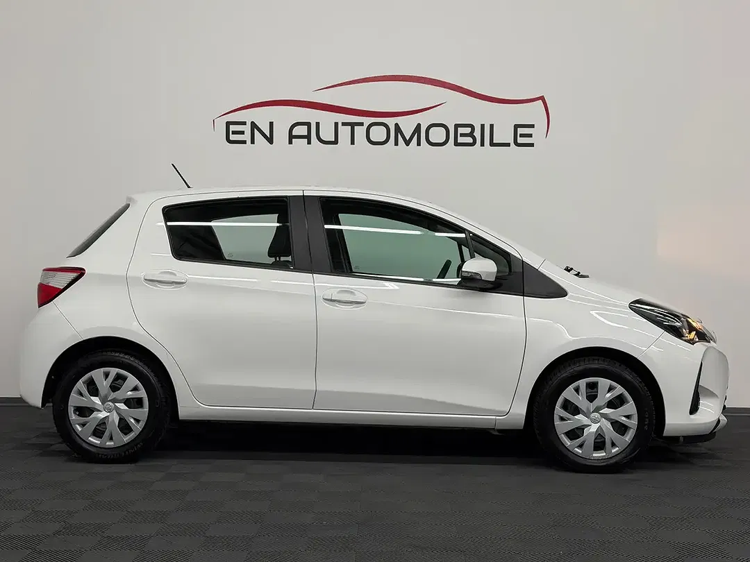 Toyota Yaris - Thumbnail 7