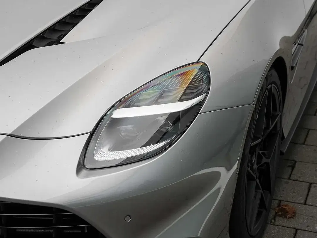 Aston Martin Vanquish - Thumbnail 14