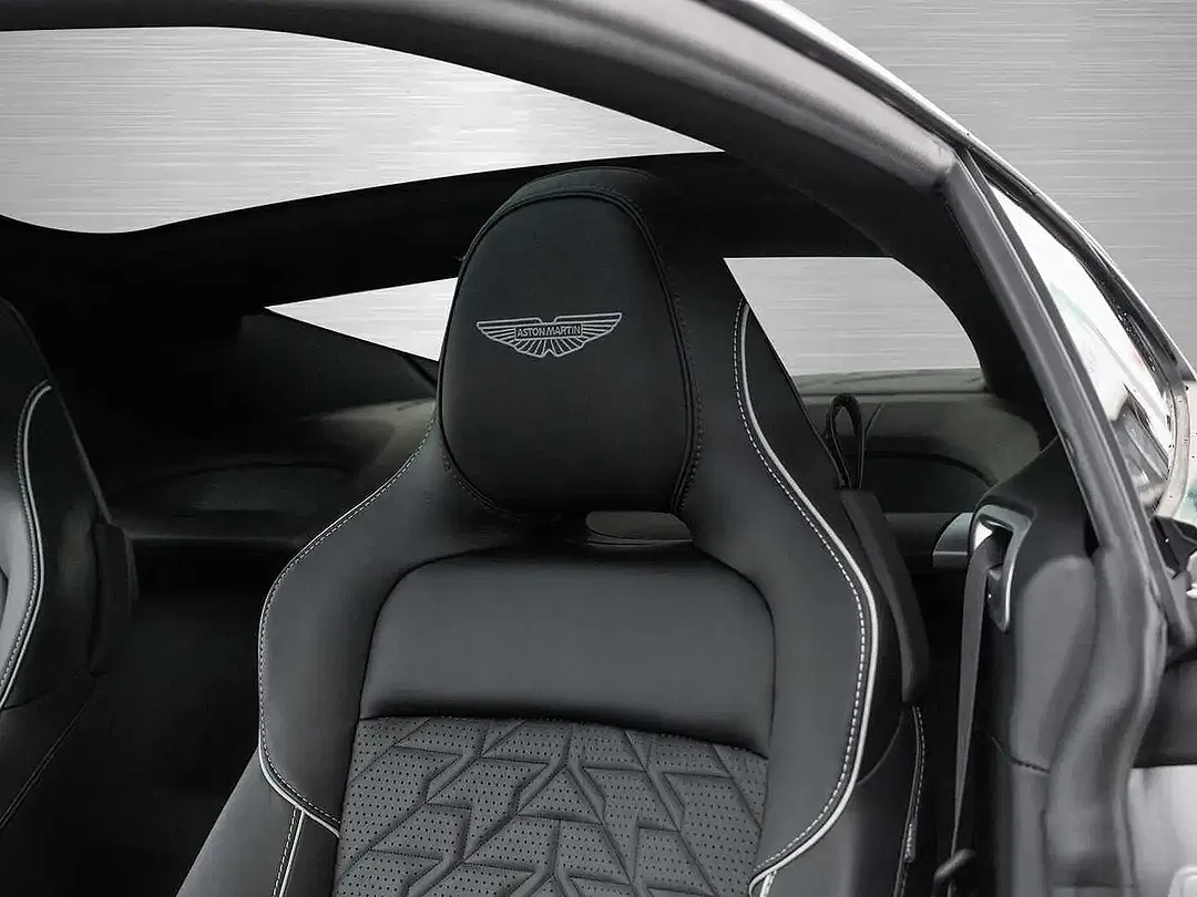 Aston Martin Vanquish - Thumbnail 3
