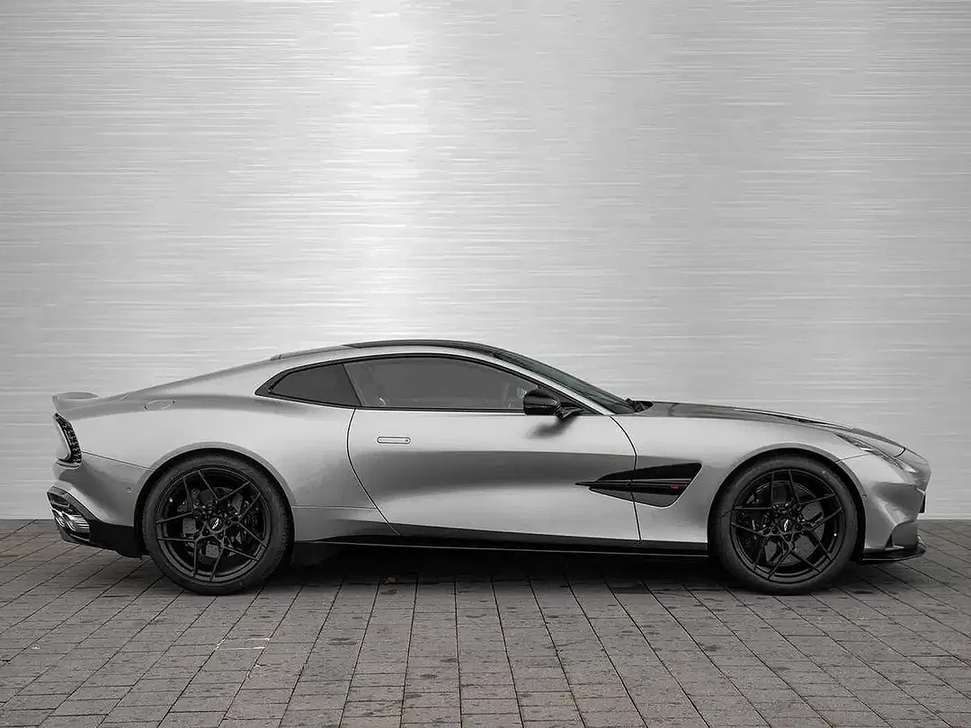 Aston Martin Vanquish - Thumbnail 9