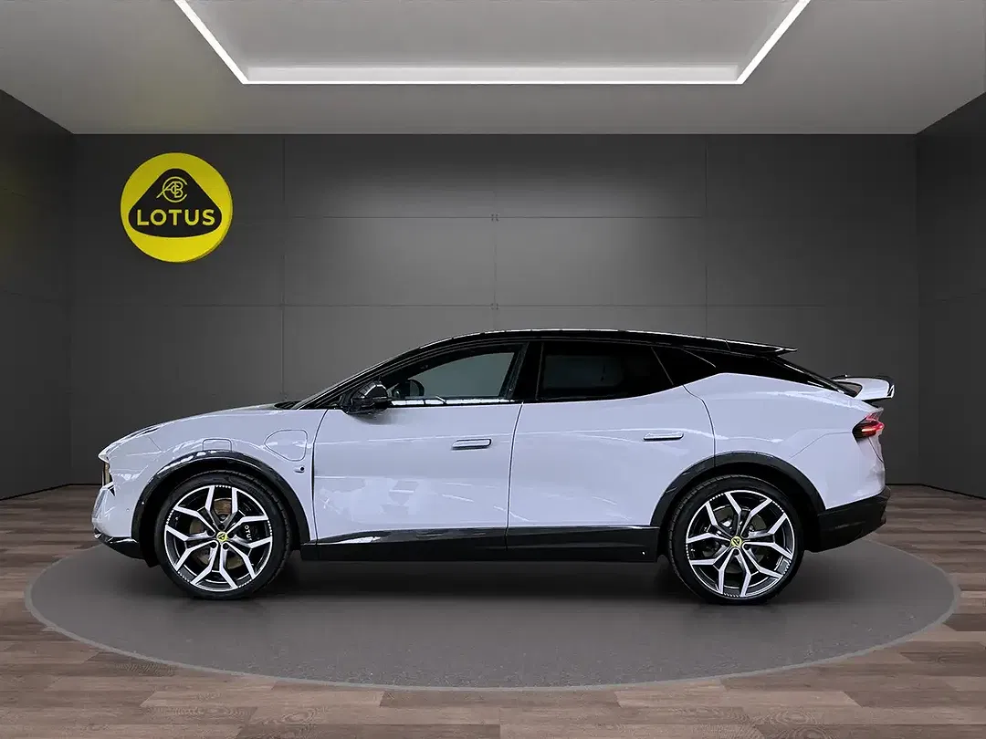 Lotus Eletre R - Thumbnail 4