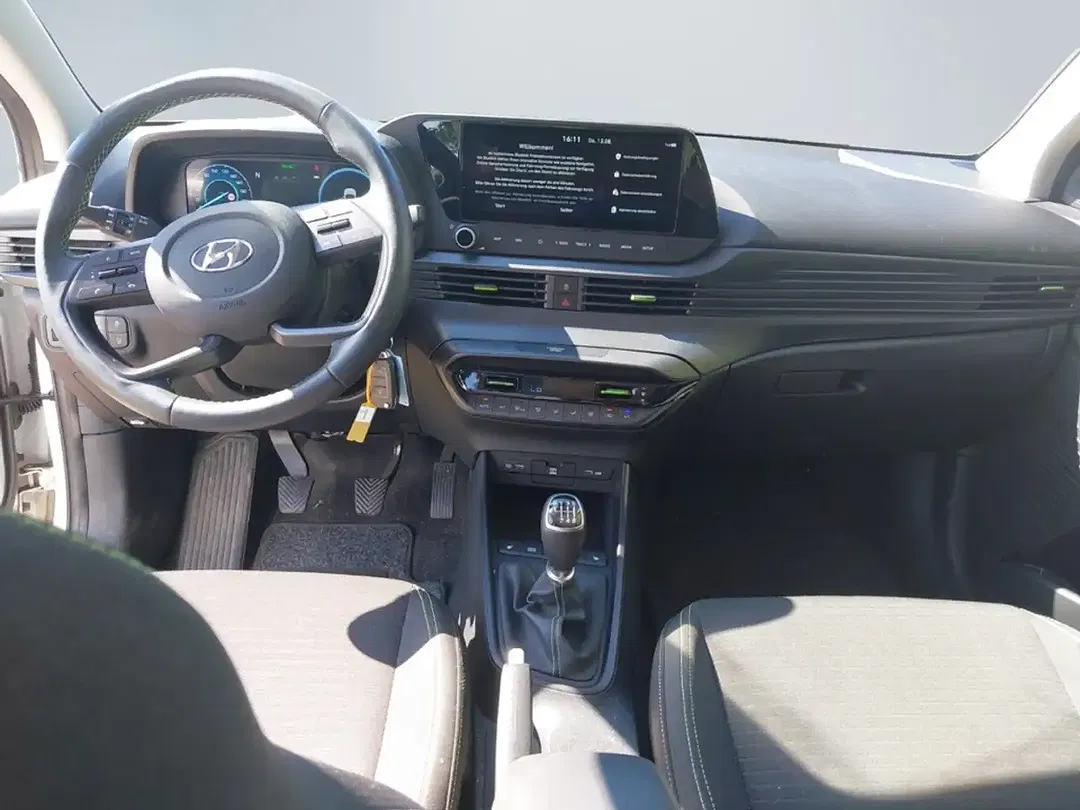 Hyundai i20 Intro Edition - Thumbnail 10