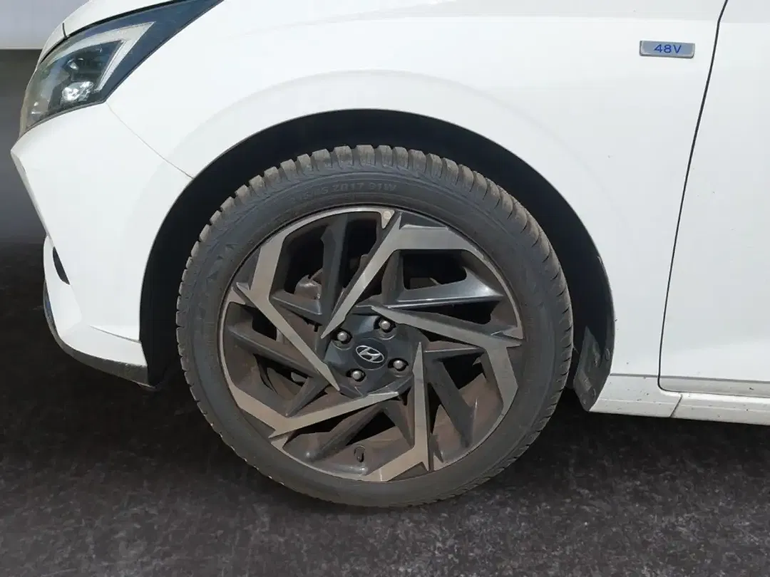 Hyundai i20 Intro Edition - Thumbnail 14