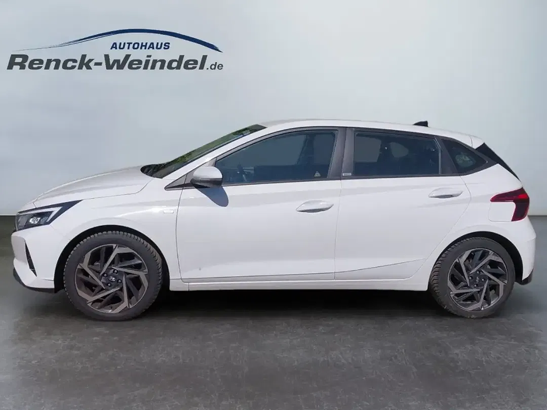 Hyundai i20 Intro Edition - Thumbnail 2