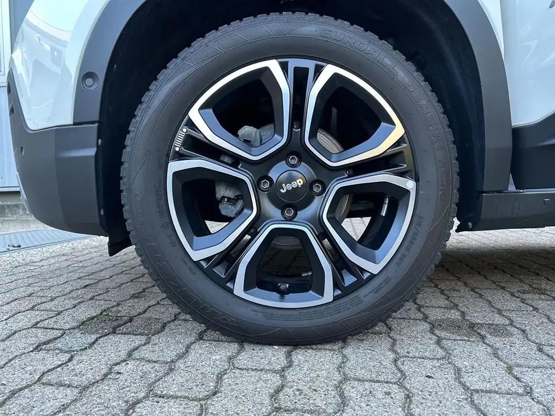 Jeep Avenger 1.2 GSE T3 Summit - Thumbnail 11