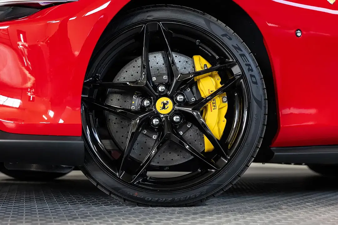Ferrari Roma Spider - foto 2