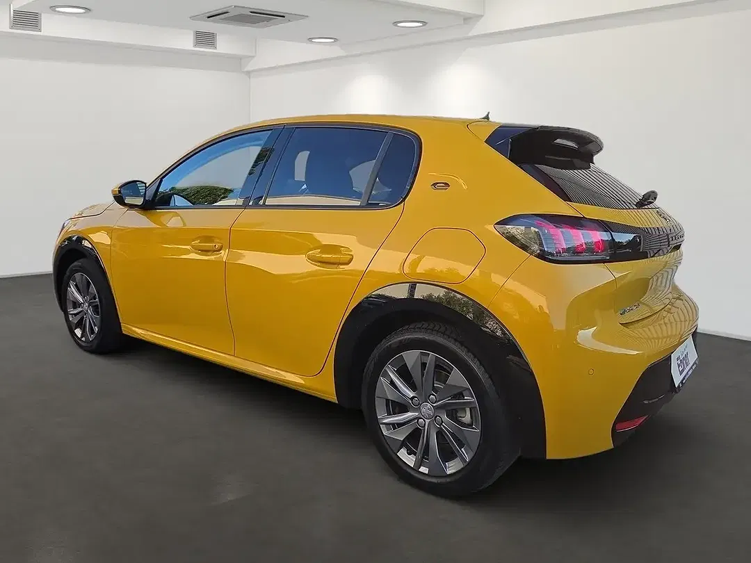 Peugeot 208 Allure Plus - Thumbnail 4