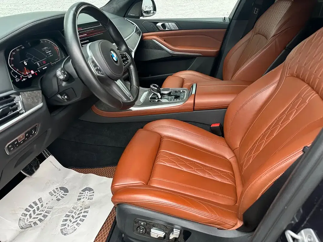 BMW X7 M Sport - Thumbnail 3