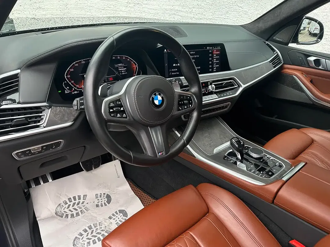 BMW X7 M Sport - Thumbnail 4