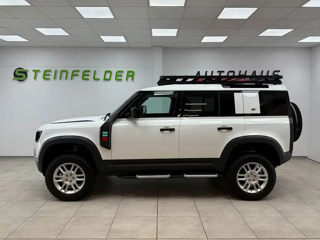 Land Rover Defender 110 S - Thumbnail 4