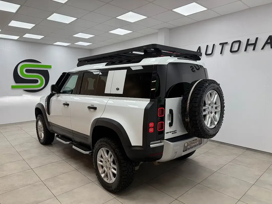 Land Rover Defender 110 S - Thumbnail 5