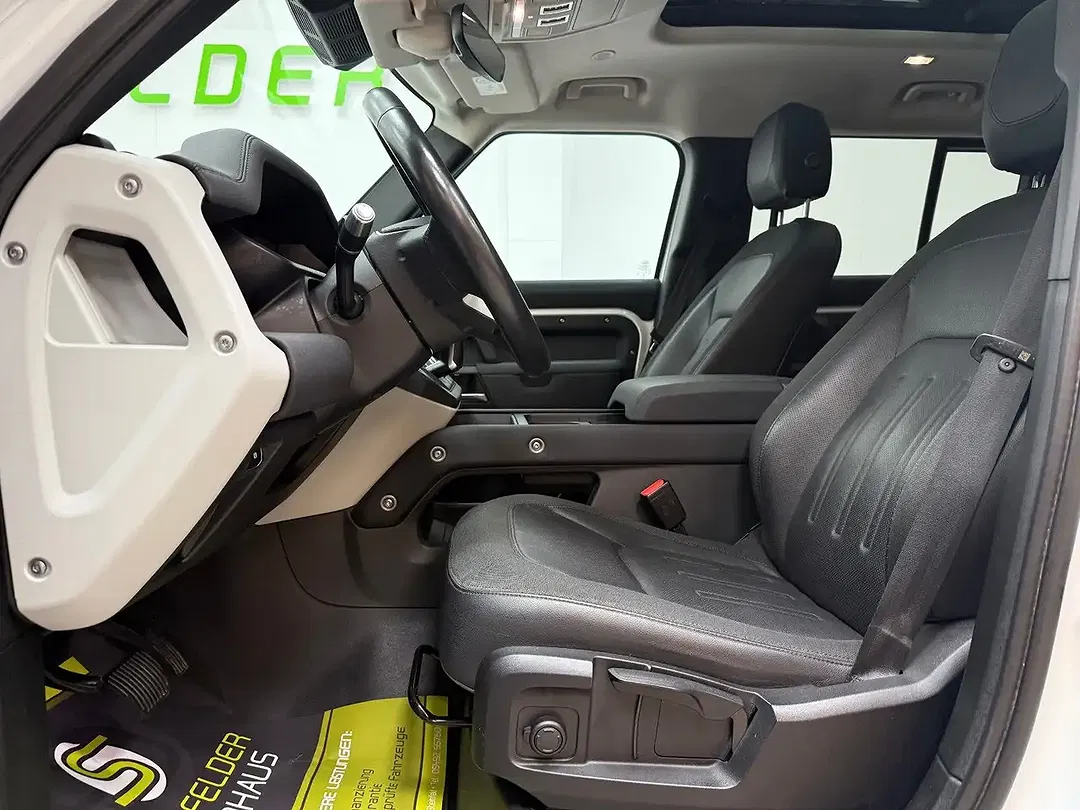 Land Rover Defender 110 S - Thumbnail 9