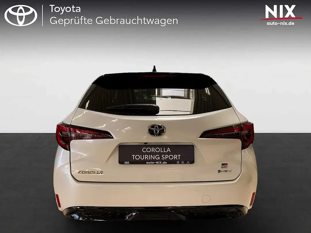Toyota Corolla Hybrid GR Sport - Thumbnail 4