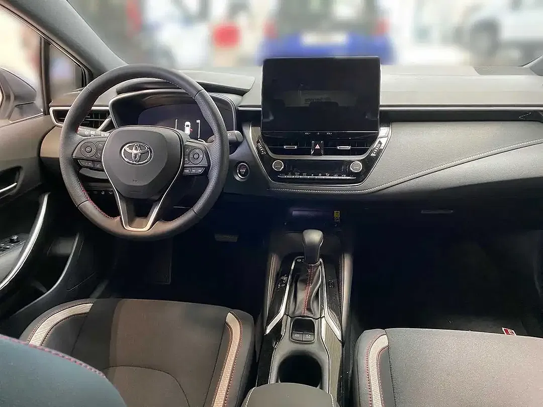 Toyota Corolla Hybrid GR Sport - Thumbnail 8