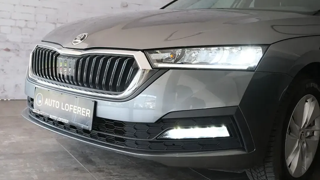 Skoda Octavia Ambition - Thumbnail 2