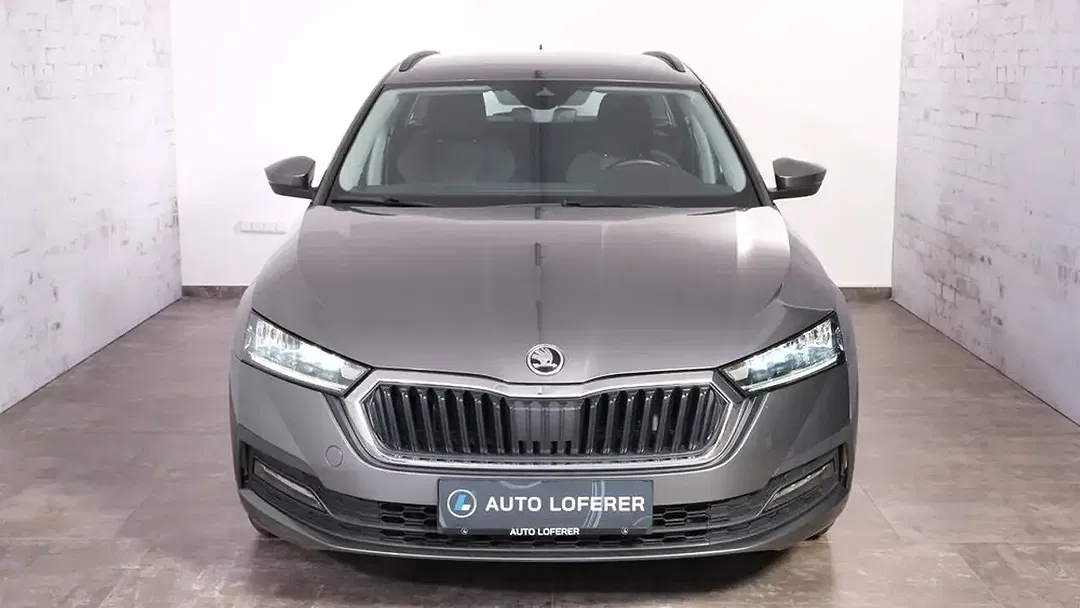 Skoda Octavia Ambition - Thumbnail 3