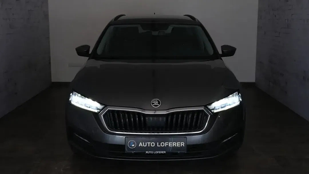 Skoda Octavia Ambition - Thumbnail 4