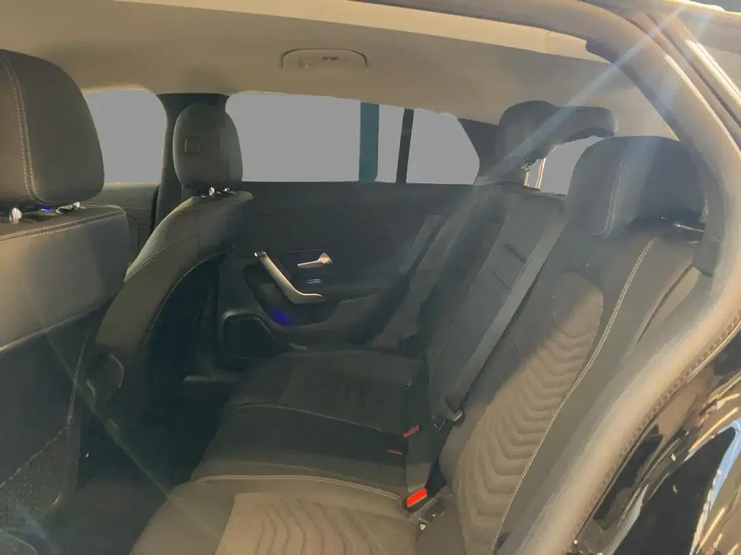 Mercedes-Benz CLA 180 - Thumbnail 7
