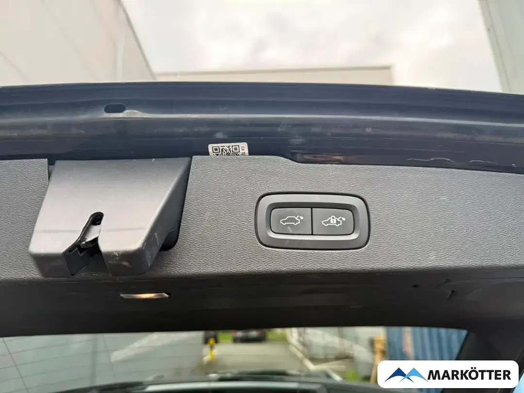Volvo V60 T8 AWD Plus Bright - Thumbnail 8