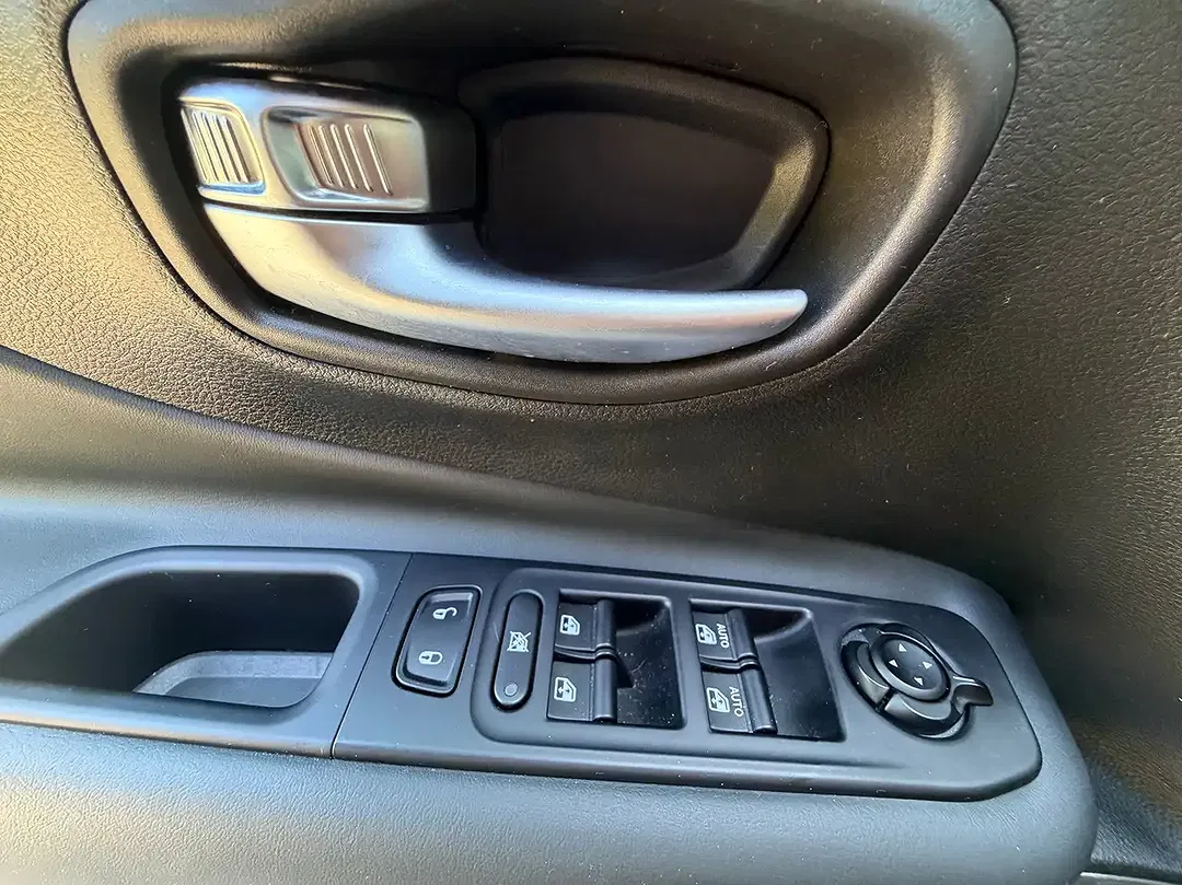Jeep Renegade Longitude - Thumbnail 14