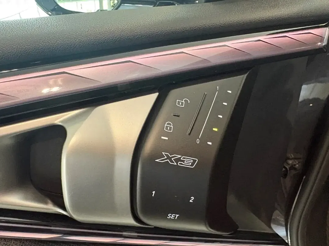 BMW X3 xDrive - Thumbnail 9