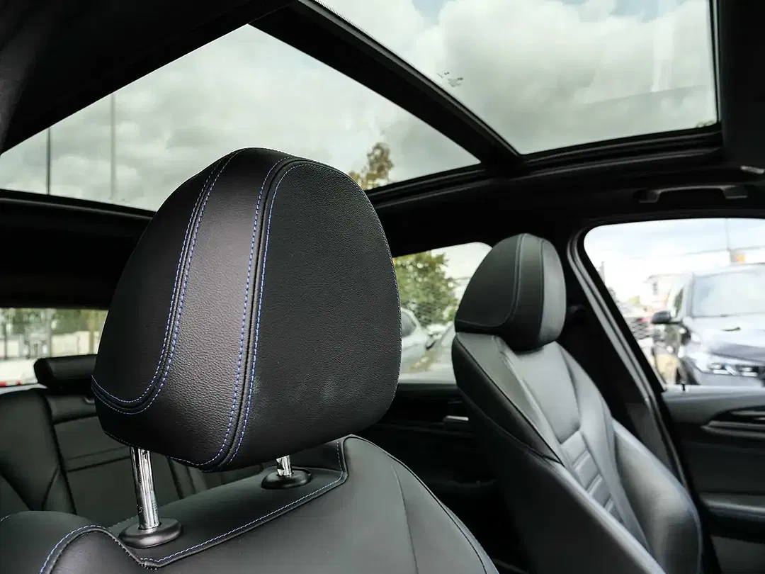 BMW iX3 - Thumbnail 18